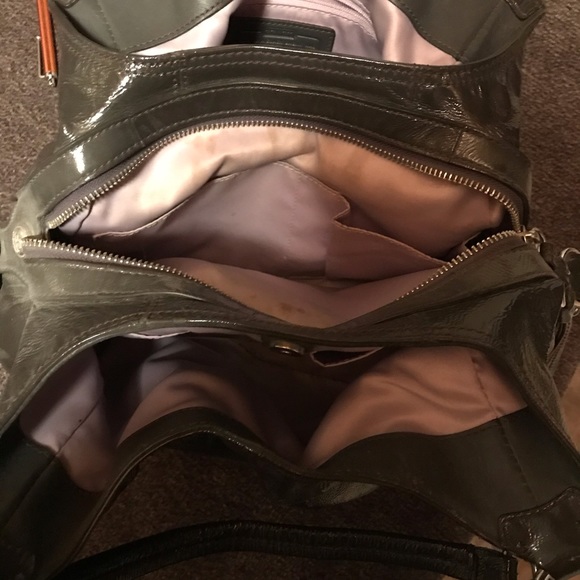 Coach gray patent leather shoulder bag - Picture 6 of 6